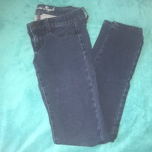 AMERICAN EAGLE BLUE JEANS